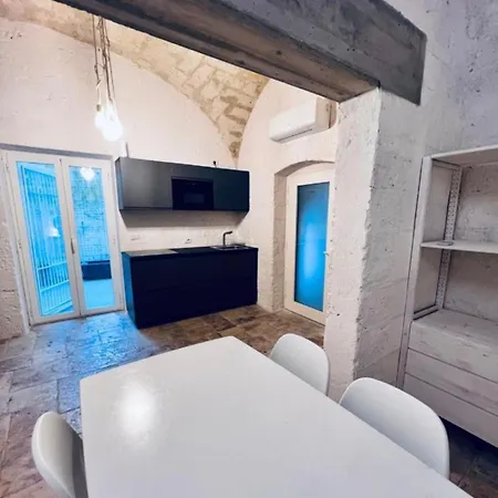 Dante's Patio Апартаменты